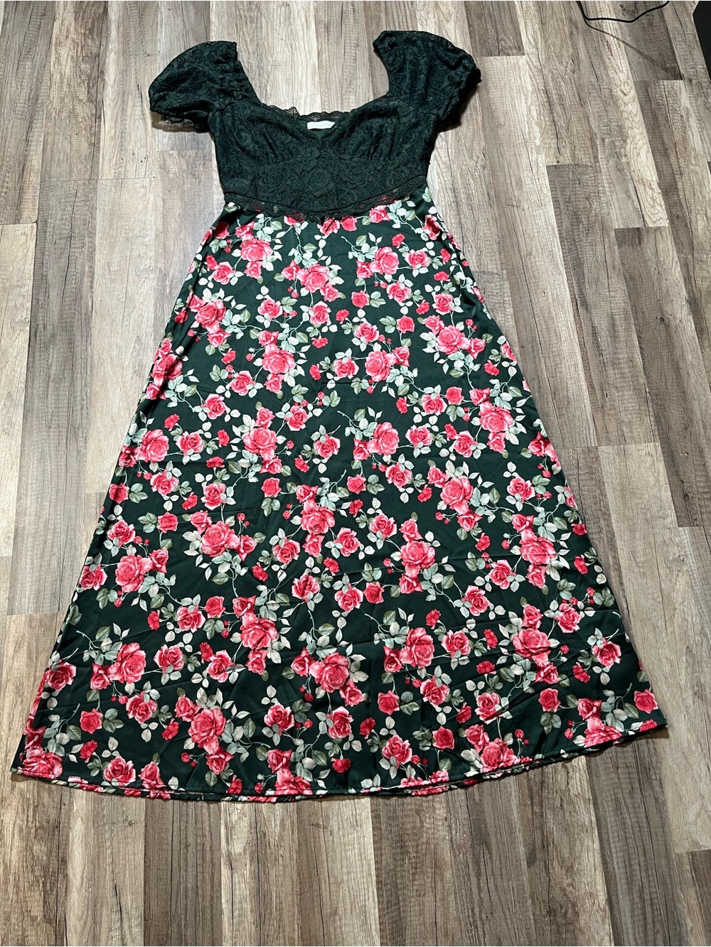 Altar'd State Floral Print Midi Dress Lace Bodice Short Sleeve Size M - Picture 4 of 17